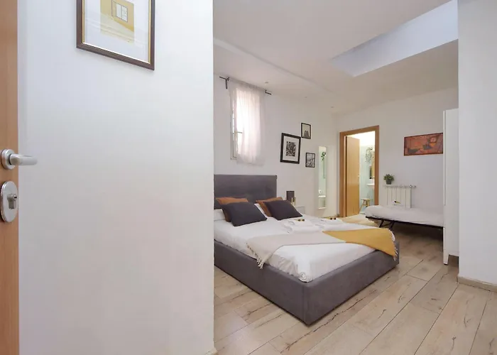 Monte Del Gallo For Groups Apartment *